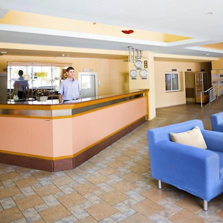 Hotel Oasis 阿尔贝纳 外观 照片