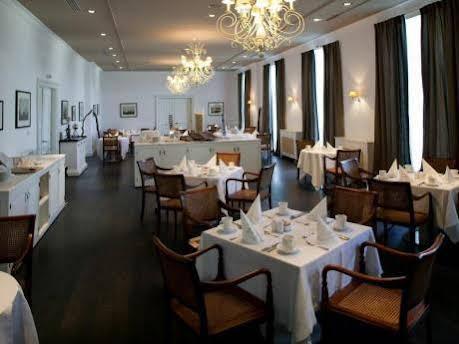 Hotel Oasis 阿尔贝纳 外观 照片