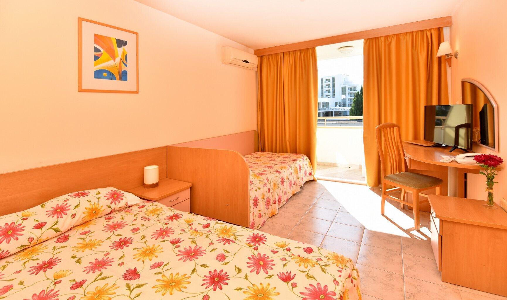 Hotel Oasis 阿尔贝纳 外观 照片