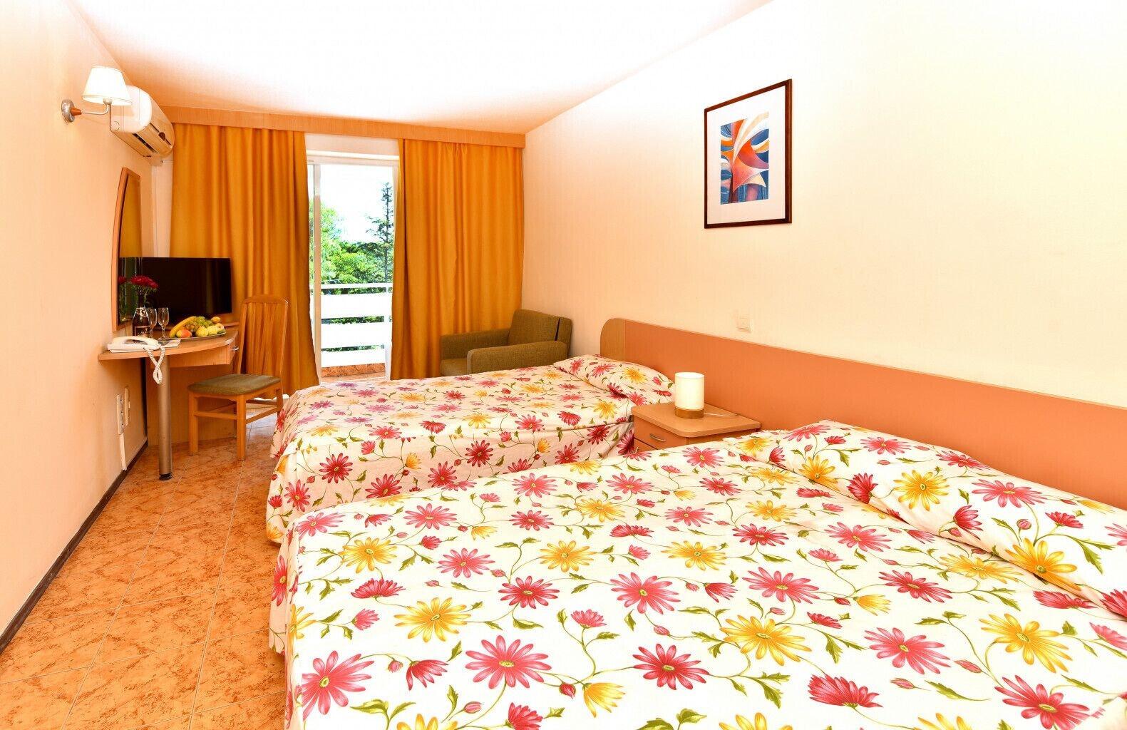 Hotel Oasis 阿尔贝纳 外观 照片